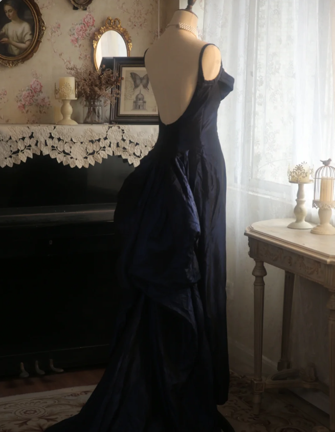 Vintage Navy Blue Mermaid Spaghetti Strap Square Neck Backless Satin Train Prom Dress Evening Dress