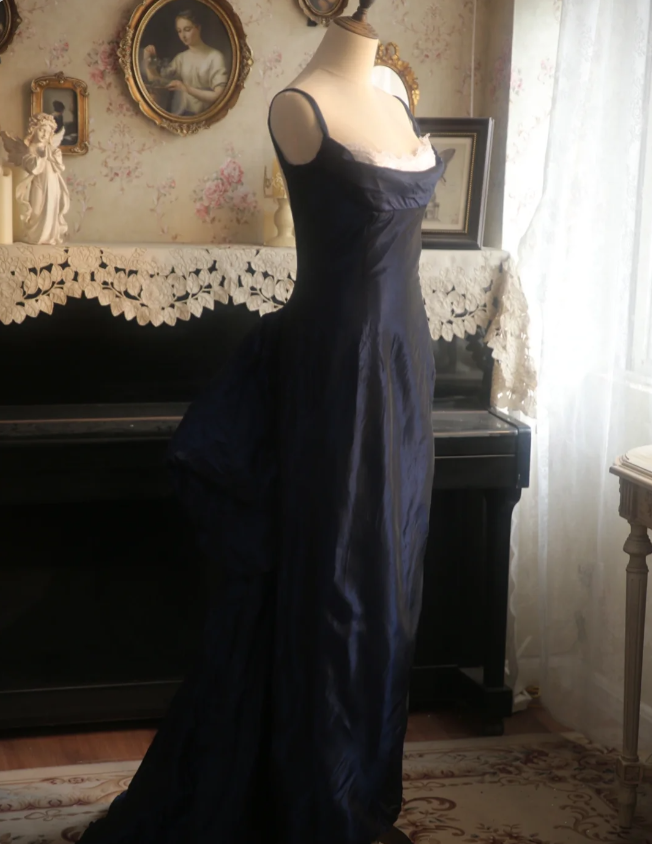 Vintage Navy Blue Mermaid Spaghetti Strap Square Neck Backless Satin Train Prom Dress Evening Dress