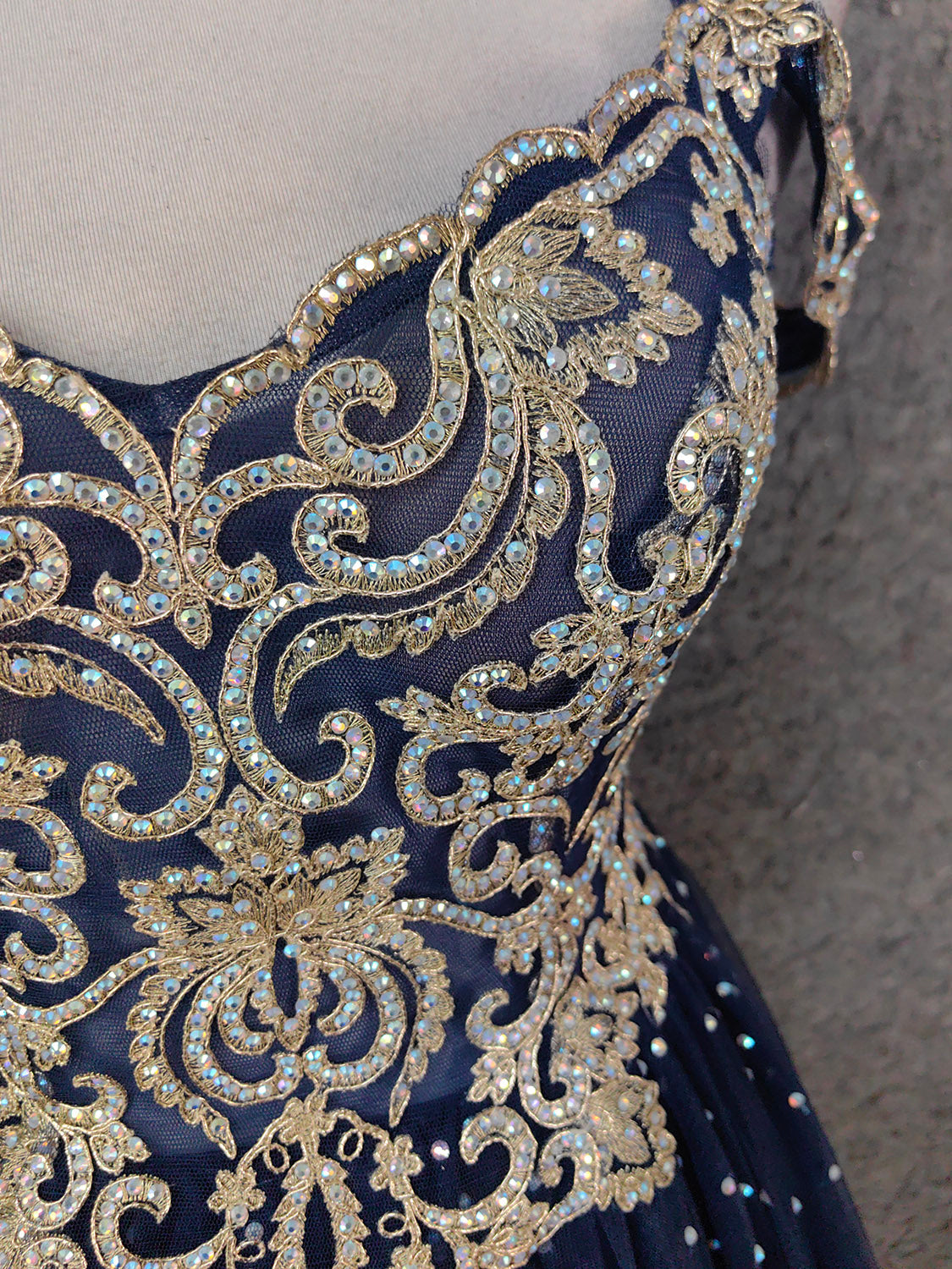 Vintage Navy Blue Off-Shoulder Gold Embroidered Rhinestone Tulle Long Prom Dress Evening Dress