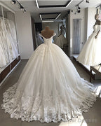Vintage Pearl Beaded Tulle Ballgown Wedding Dresses Lace Edge