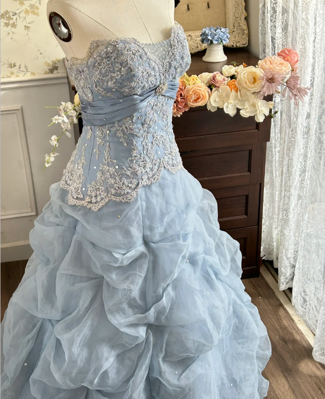 Vintage Princess Light Hazy Blue Strapless Lace Embroidered Tulle Ball Gown Evening Dress