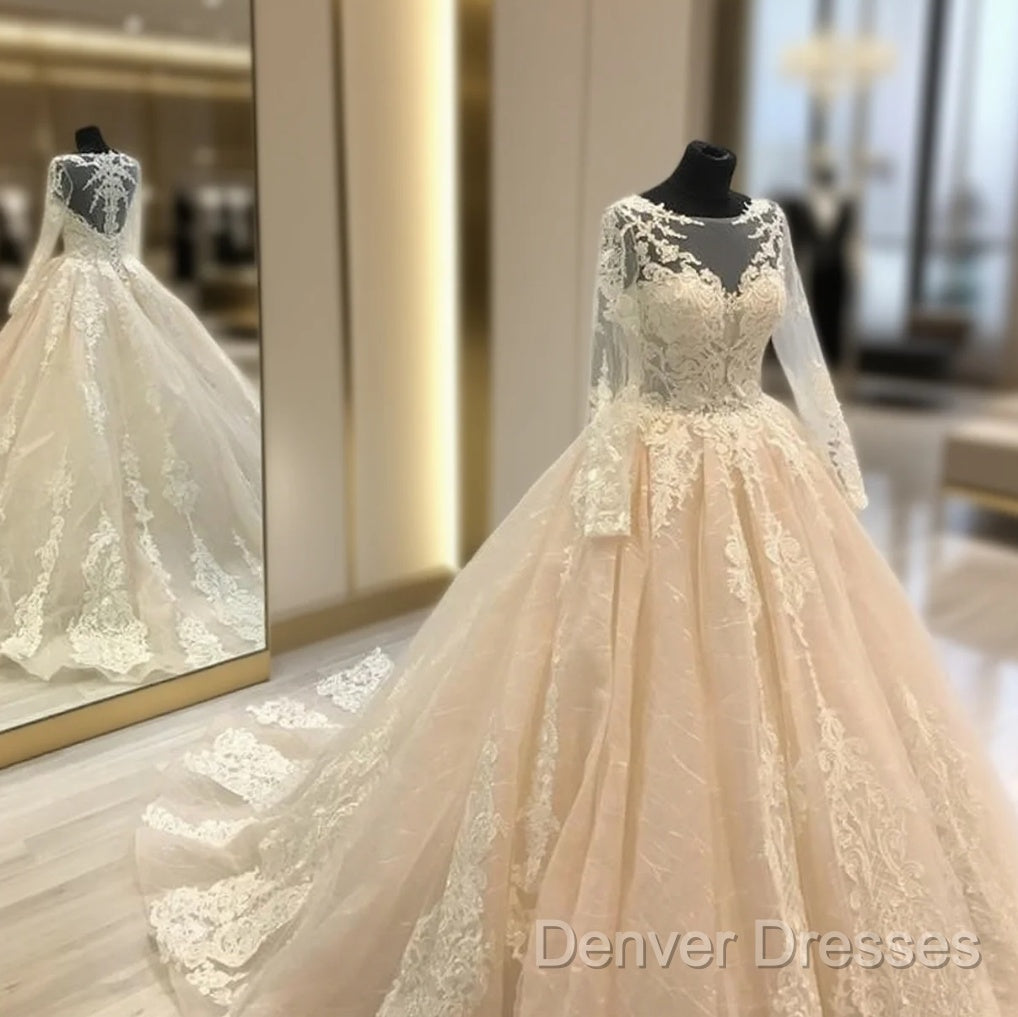 Vintage Scoop Neckline Long Sleeves Champagne Wedding Ball Gown Dress Lace Appliques