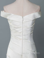 Vintage Wedding Dress Mermaid Off The Shoulder Sleeveless Pleated Satin Fabric With Train Traditional Dress For Bride