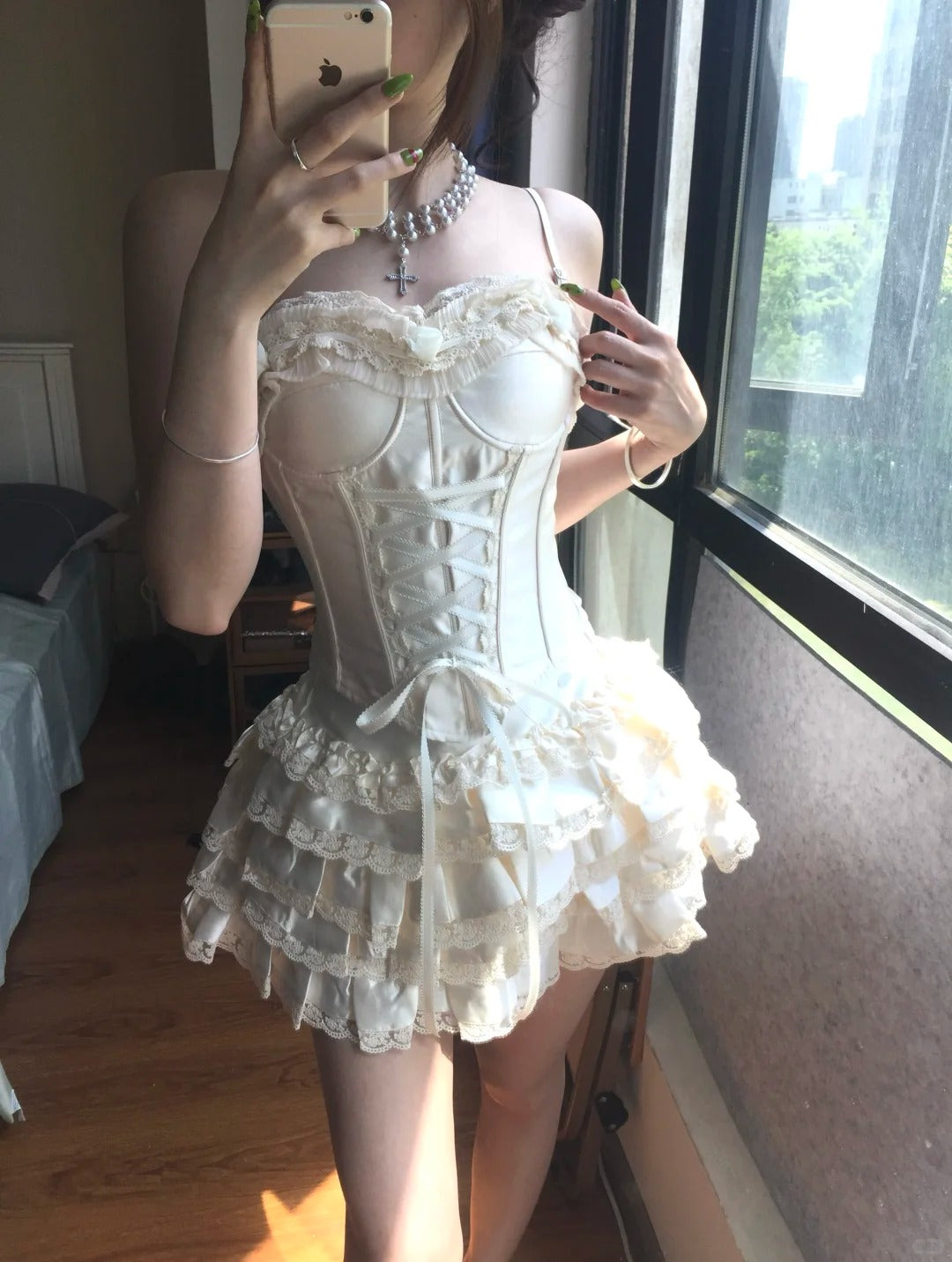 Vintage White Spaghetti Strap Corset With Satin Lace Trim 17Th Birthday Homecoming Dress Main image