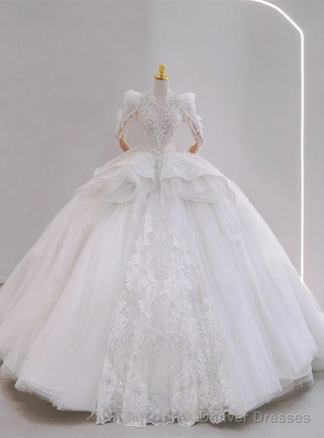 White Ball Gown Tulle Long Sleeve Appliques Backless Wedding Dress Main image
