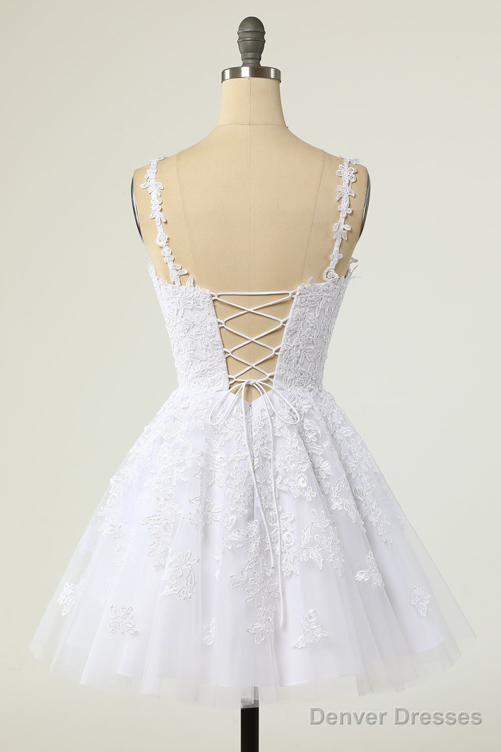 White Homecoming Dresses Spaghetti Straps Short Prom Dresses A-line V-neck Tulle Lace Backless
