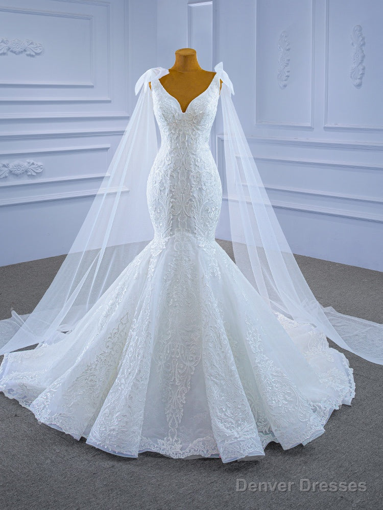 White Mermaid V-neck Appliques Wedding Dress Main image
