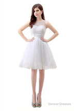 White Short Tulle Lace Knee Length Pearls Homecoming Dresses
