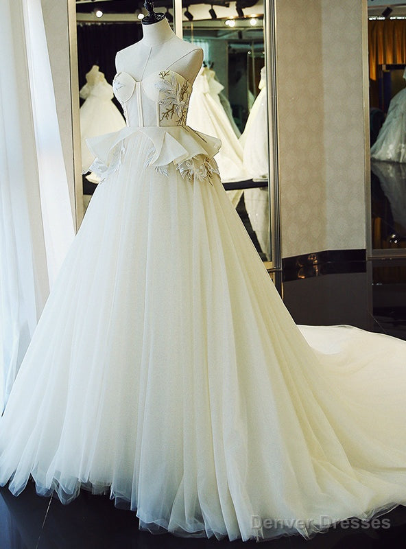 White Tulle Sweetheart High Waist Appliques Wedding Dress Main image