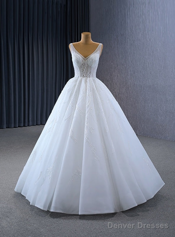 White Tulle V-neck Beading Wedding Dress Main image