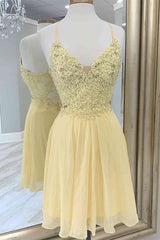 Evening Dress Green, V-Neck Yellow beaded Lace Applique Homecoming Dress