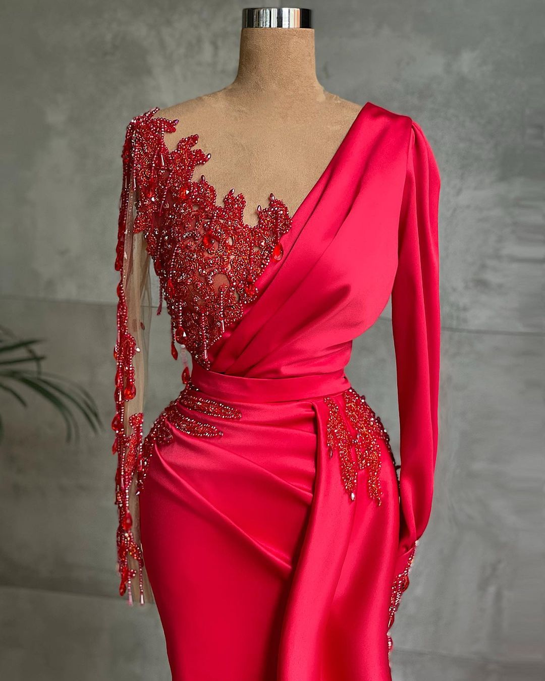 Bridesmaid Dress Mdae To Order, Gorgeous Red Long Sleeve Mermaid Evening Dress Lace Appliques Prom Gown Ruffles