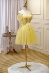 Bridesmaid Dress For Girls, Cute Yellow Spaghetti Straps Off The Shoulder Tulle Short Homecoming Dresses