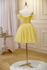 Bridesmaid Dresses For Girls, Cute Yellow Spaghetti Straps Off The Shoulder Tulle Short Homecoming Dresses