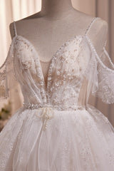 Wedding Dress With Sleeved, Elegant Tulle Spaghetti Straps Ball Gown Wedding Dress with Beads
