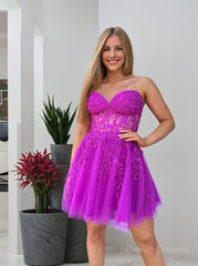 Homecoming Dress With Tulle, A-line/Princess Strapless Knee-Length Tulle Homecoming Dress with Appliques Lace