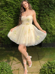 Ball Gown, A-line/Princess Straps Short/Mini Lace Homecoming Dress with Ruffles