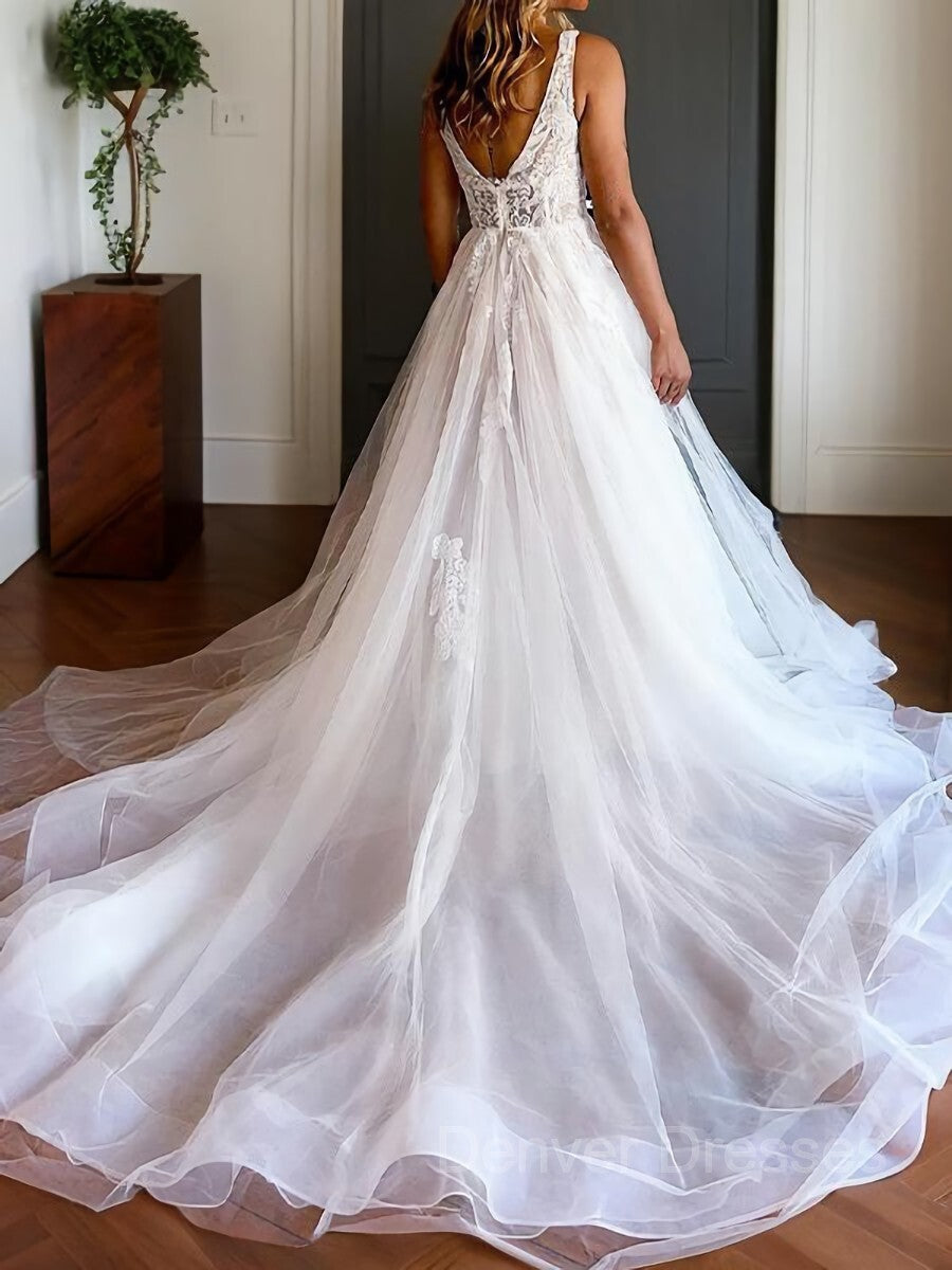 Wedding Dress Classy Elegant, A-Line/Princess V-neck Chapel Train Tulle Wedding Dresses With Appliques Lace