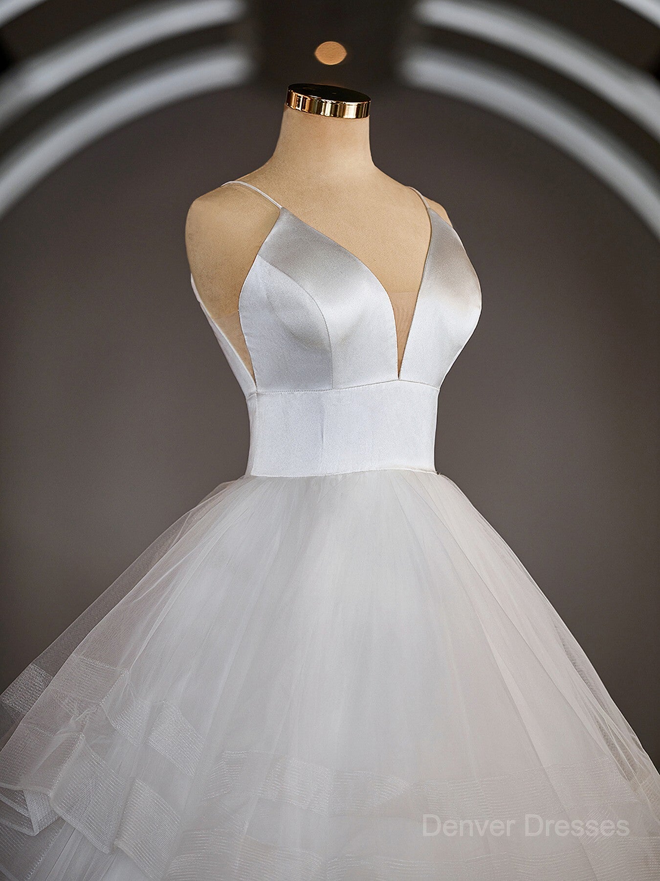 Wedding Dress And Shoes, A-Line/Princess V-neck Floor-Length Tulle Wedding Dresses with Ruffles Main image