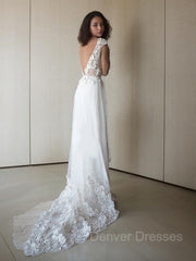 Wedding Dress V, A-Line/Princess V-neck Sweep Train Tulle Wedding Dresses With Appliques Lace
