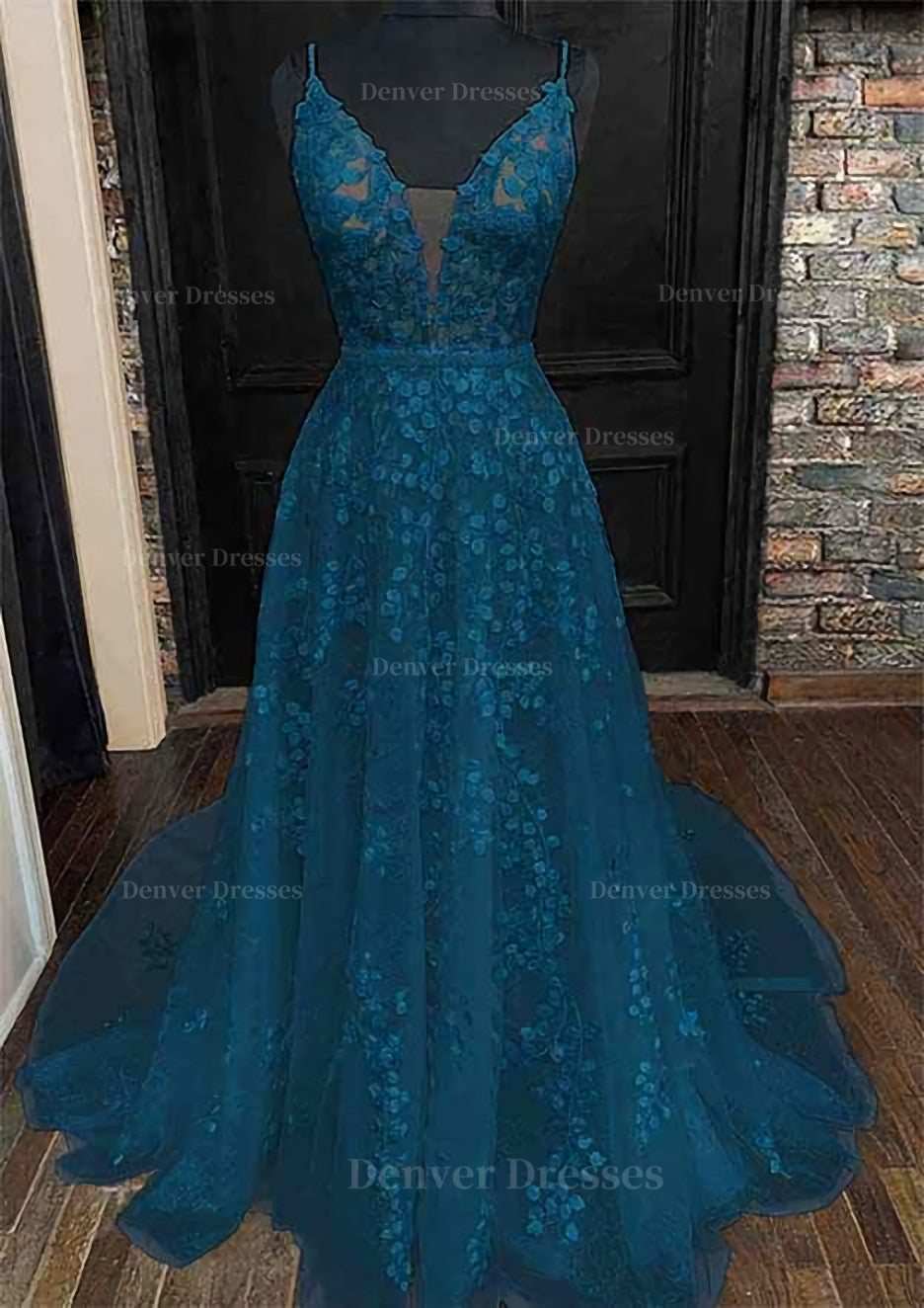 Formal Dress Suits For Ladies, A-line V Neck Sleeveless Lace Court Train Prom Dress With Pleated