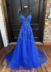 Bridesmaid Dresses Idea, A-line V Neck Spaghetti Straps Sweep Train Tulle Prom Dress With Appliqued