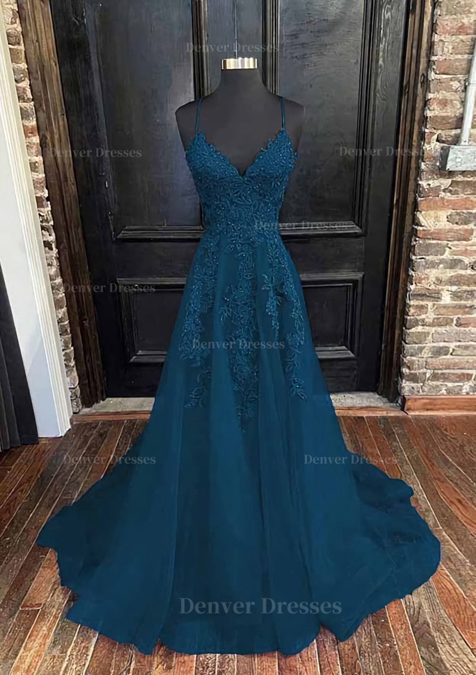 Bridesmaids Dress Long, A-line V Neck Spaghetti Straps Sweep Train Tulle Prom Dress With Appliqued
