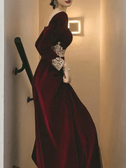 Prom Dresses Princess, A-Line Vintage Formal Velvet Evening Dress with Appliques,Long Sleeve Dinner Dresses