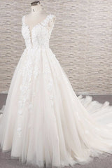 Wedding Dress Shop, Beautiful Long A-line Tulle Lace Appliques Backless Wedding Dress