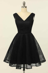 Evening Dresses Gowns, Black A-line V Neck Sleeveless Lace-Up Back Tulle Mini Homecoming Dress