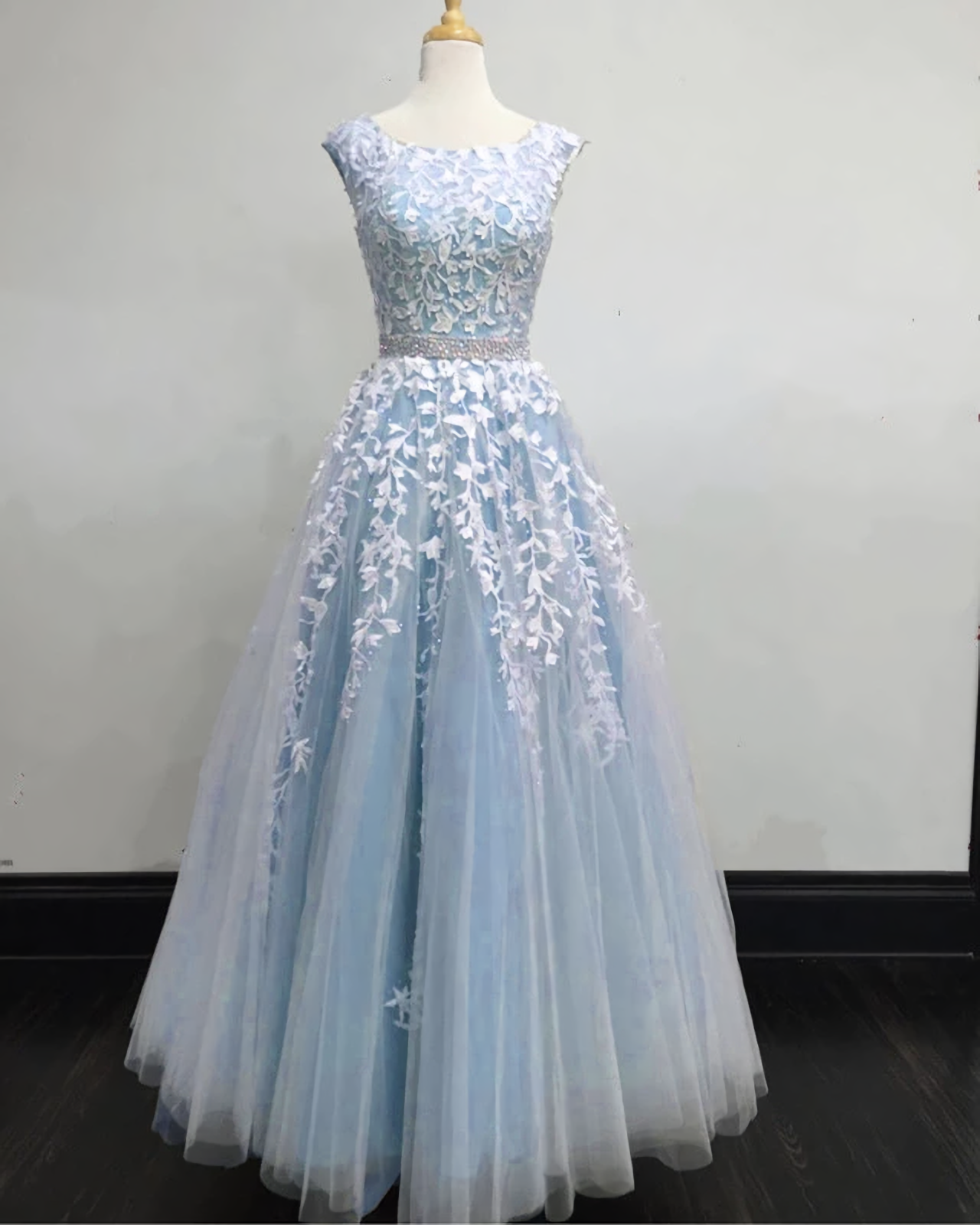 Dress Aesthetic, Modest Prom Dresses, Tulle Cap Sleeves Lace Embroidery