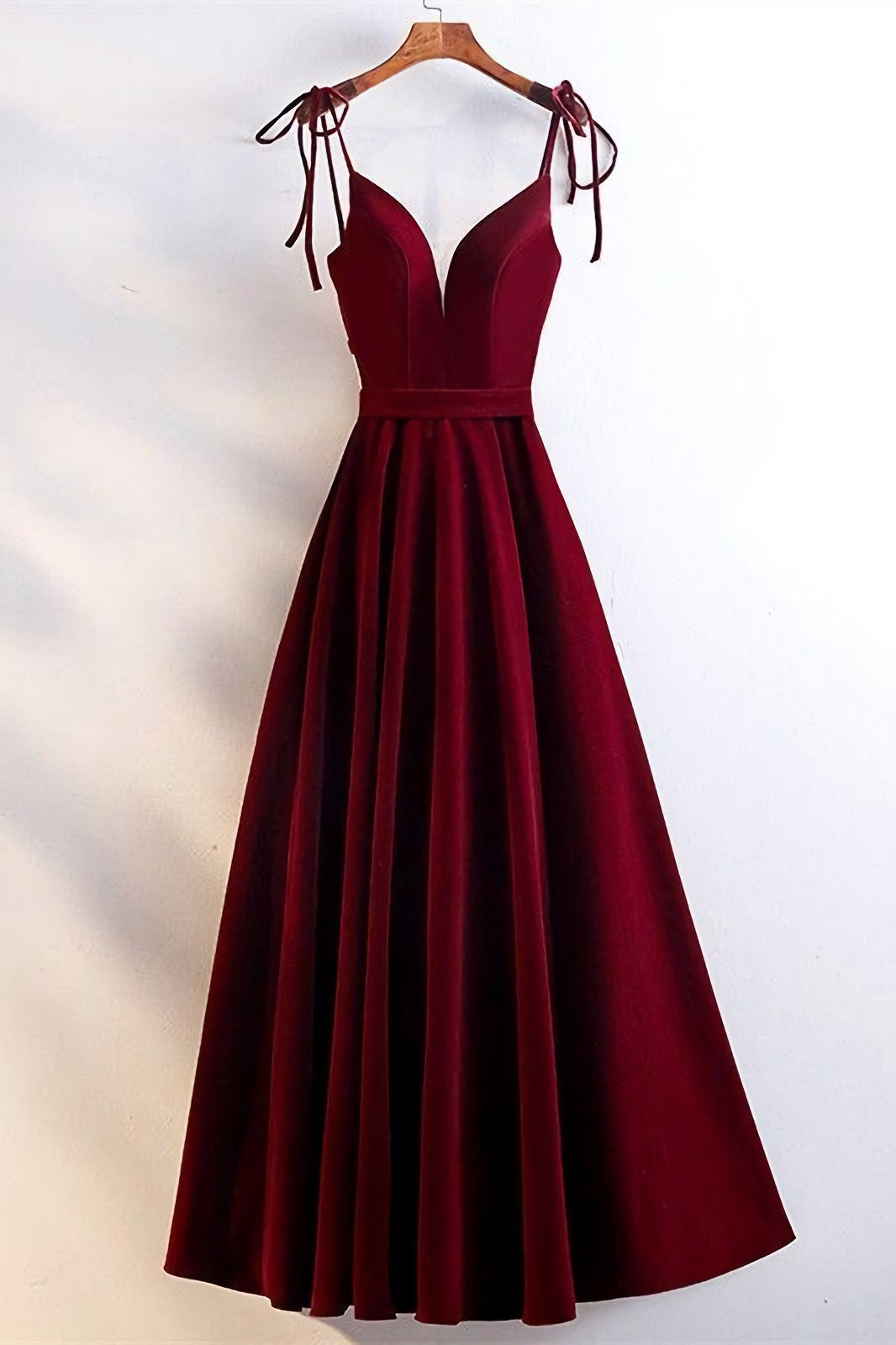 Party Dresses Classy, Gorgeous Sweetheart Spaghetti Straps Corset Red Velvet Long A Line Prom Evening Dress
