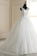 Wedding Dress 2025, Classic White V neck Sleeveless Ball Gown Lace Wedding Dress