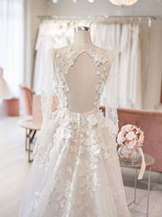 Wedding Dress Fittings, Elegant Beach Lace Wedding Dresses,White Long Sleeve Women Garden Bridal Gown