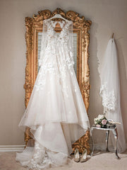 Wedding Dress Ballgown, Elegant Beach Lace Wedding Dresses,White Long Sleeve Women Garden Bridal Gown