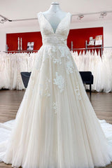 Wedding Dress With Pocket, Elegant Long Princess V-neck Tulle Backless Wedding Dress with Lace