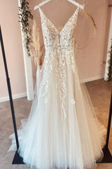 Wedding Dress Classy, Long A-Line Tulle Appliques Lace Spaghetti Straps V-neck Backless Wedding Dress