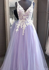 Bridesmaid Dresses For Winter Wedding, Princess V Neck Long/Floor-Length Tulle Prom Dress With Appliqued Lace