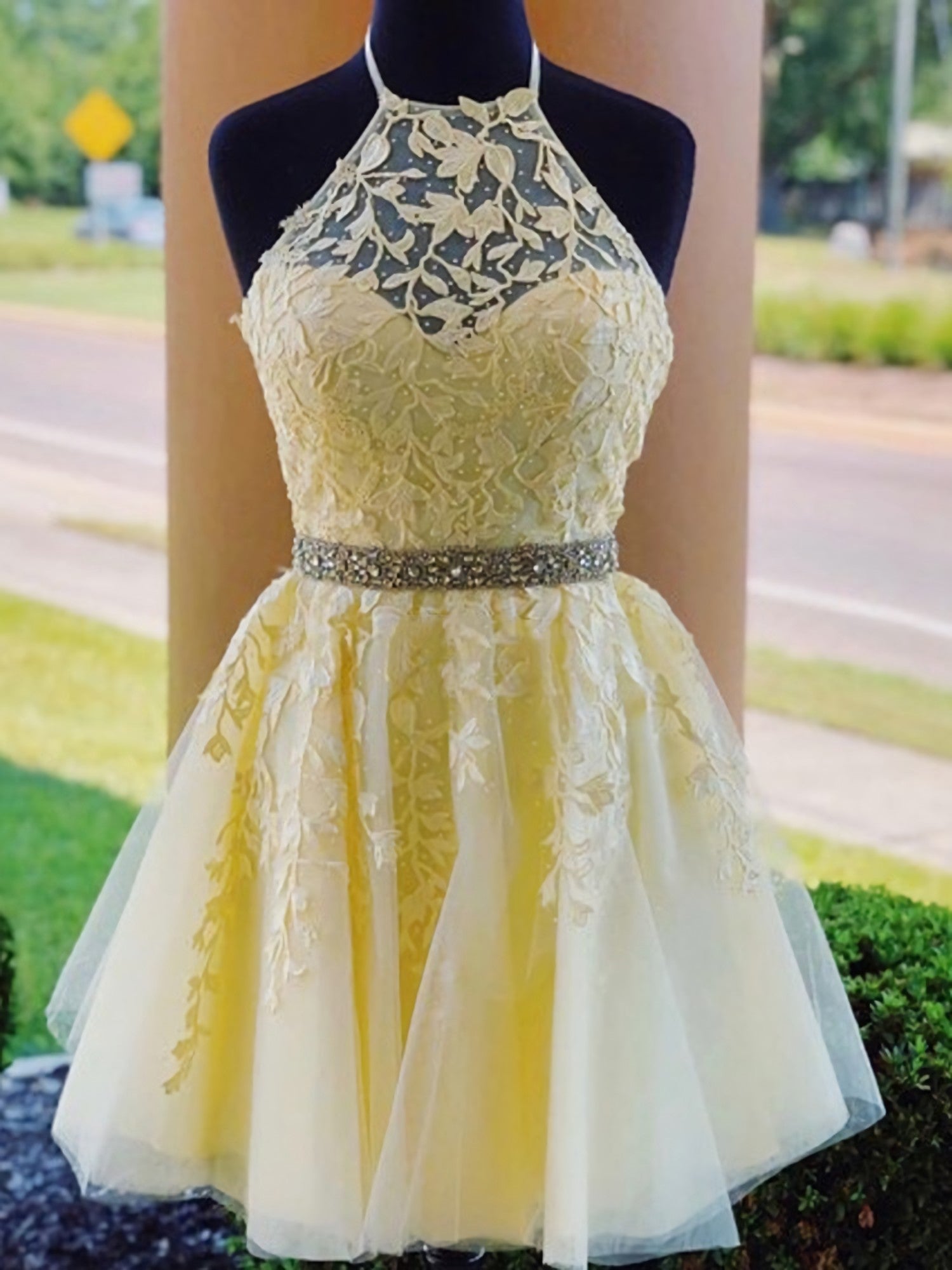 Prom Dresses Website, Charming A-Line Halter Cross Back Yellow Tulle Short with Appliques Homecoming Dresses