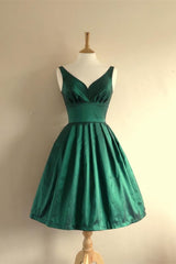 Homecoming Dress Websites, V Neck Green Short Handmade Charming Homecming Simple Homecoming Dresses