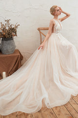 Wedding Dresses Gown, Round Neckline Sleeveless A-line Lace Up Sweep Train Lace Appliques Wedding Dresses