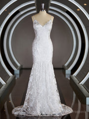 Wedding Dress The Bride, Sheath/Column V-neck Sweep Train Lace Wedding Dresses with Appliques Lace