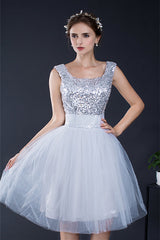 Party Dresses Long Sleeved, Short Sequin Tulle Lace-up Knee-length Homecoming Dresses