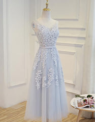 Prom Dress Ideas 2023, Simple Pretty Light Grey Tea Length Prom Dress, Tea Length Bridesmaid Dress