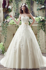 Wedding Dresses Couture, Sweetheart Lace Appliques Light Champagne Wedding Dresses