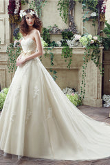 Wedding Dresses For Over 57, Sweetheart Lace Appliques Light Champagne Wedding Dresses