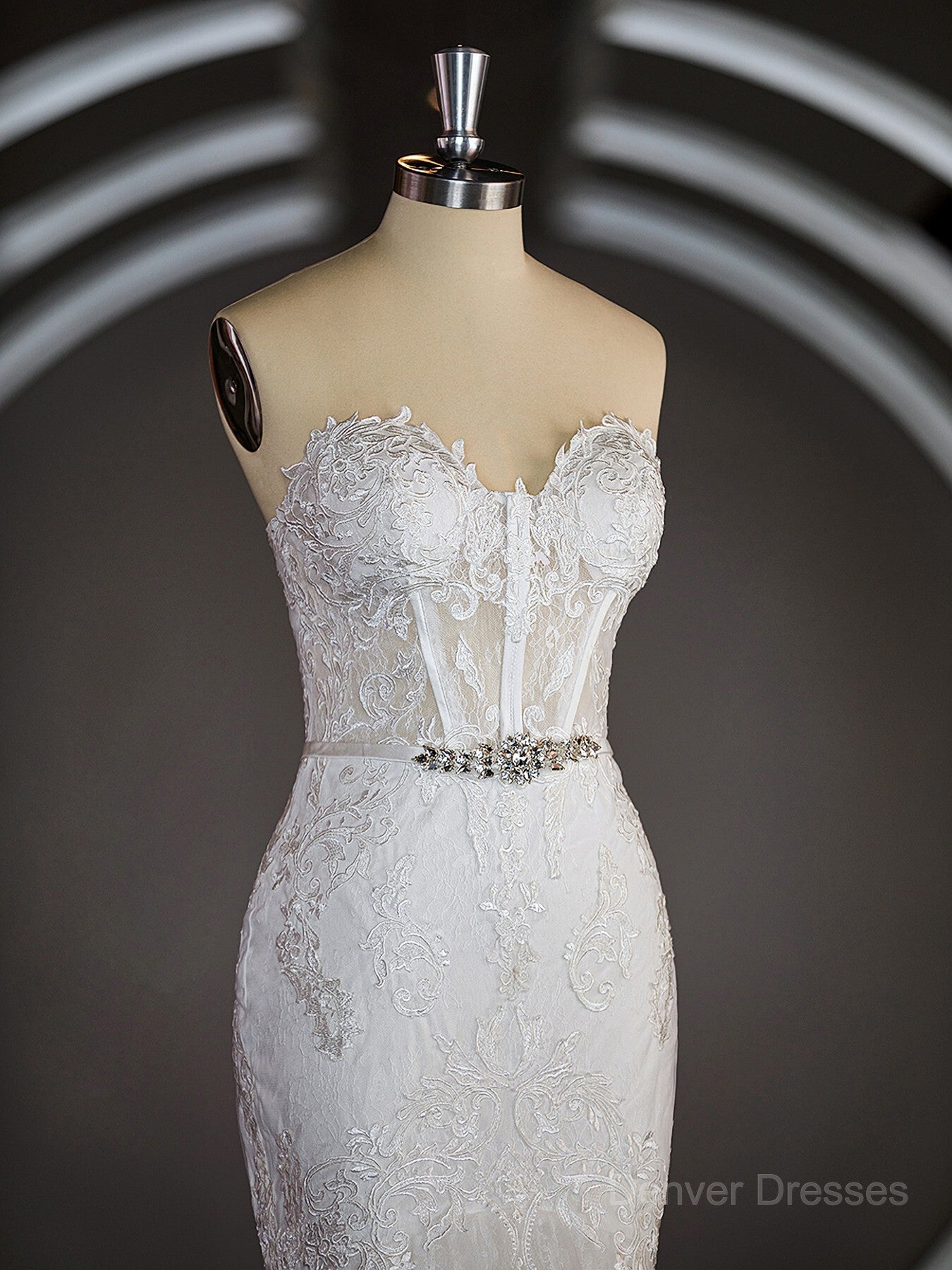 Wedding Dress With Shoes, Trumpet/Mermaid Sweetheart Court Train Tulle Wedding Dresses with Appliques Lace