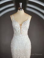 Wedding Dresses Backless, Trumpet/Mermaid V-neck Cathedral Train Tulle Wedding Dresses with Appliques Lace