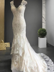 Wedding Dresses Accessories, Trumpet/Mermaid V-neck Sweep Train Tulle Wedding Dresses With Appliques Lace