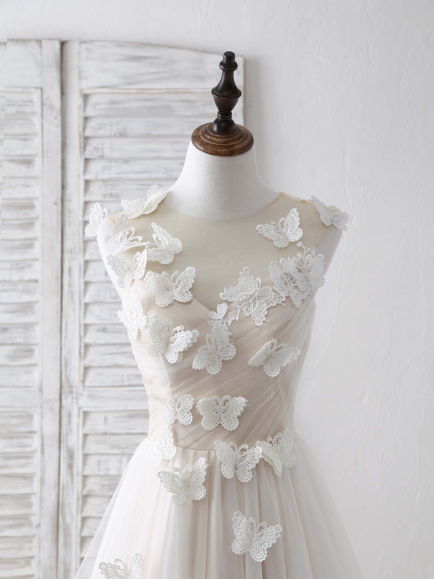 Winter Dress, Unique White Round Neck Tulle 3D Lace Applique Long Prom Dresses